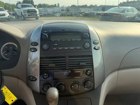 Used 2006 Toyota Sienna CE FWD image 13