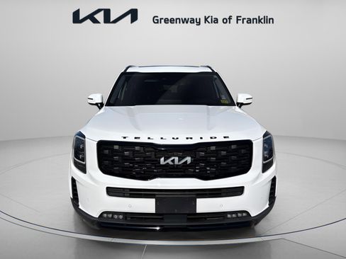 Used 2022 Kia Telluride SX w/ SX Prestige Package image 2