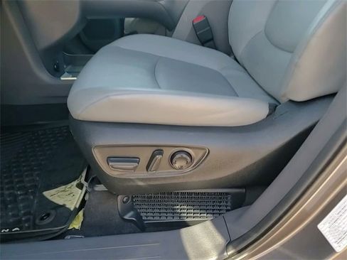 Used 2024 Toyota Sienna XLE image 14