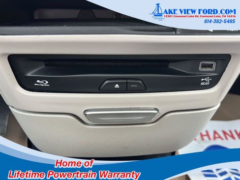 Used 2019 Chrysler Pacifica Touring-L Plus w/ Tire & Wheel Group FWD image 39