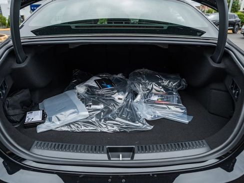 New 2026 Mercedes-Benz E 53 AMG e 4MATIC Sedan image 10