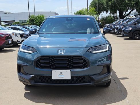Certified 2025 Honda HR-V Sport image 2