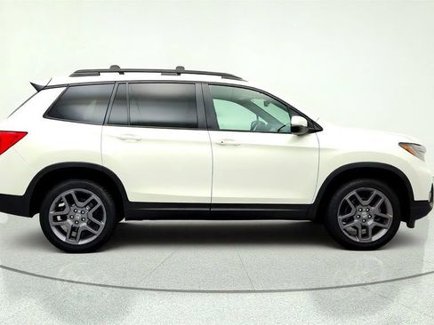 Used 2023 Honda Passport EX-L image 4
