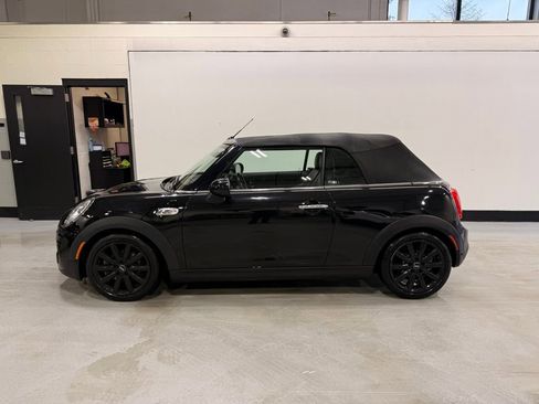 Used 2018 MINI Cooper S w/ Sport Package image 2