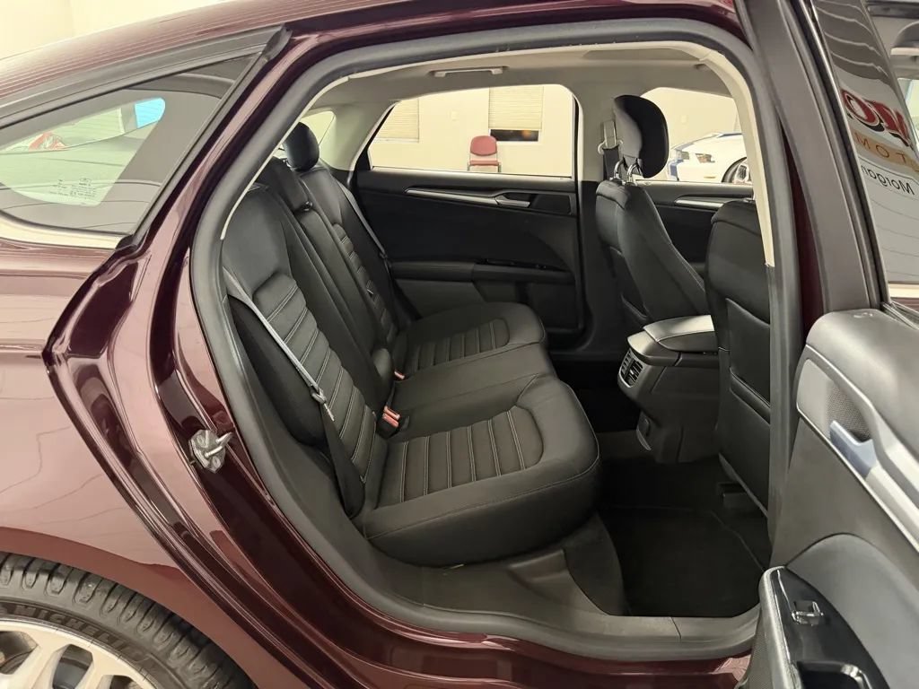 Used 2013 Ford Fusion SE FWD image 27