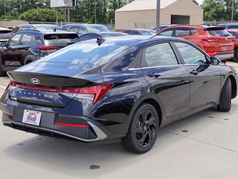 New 2026 Hyundai Elantra SEL Sport FWD image 26