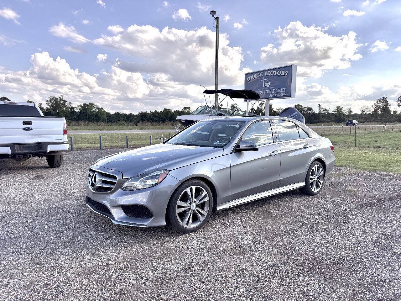 Used 2014 Mercedes-Benz E 350 Sedan image 2