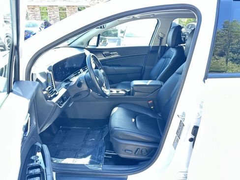 Used 2024 Kia Sportage SX FWD image 2