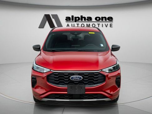Used 2024 Ford Escape ST-Line FWD image 2