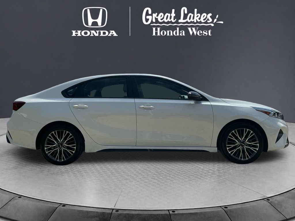 Used 2023 Kia Forte GT-Line w/ GT-Line Premium Package FWD image 6
