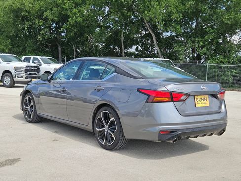 Used 2024 Nissan Altima 2.5 SR FWD image 5