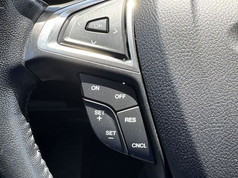 Used 2023 Ford Edge SEL AWD/4WD image 23