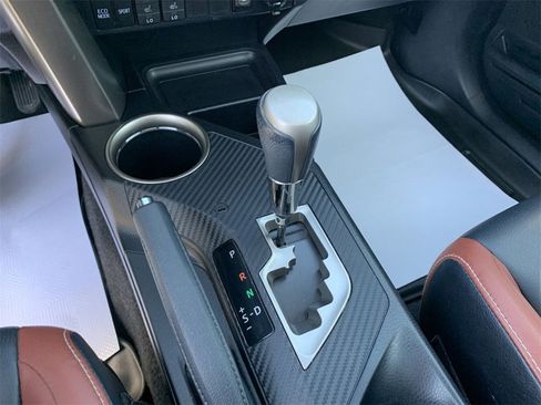 Used 2014 Toyota RAV4 Limited image 20