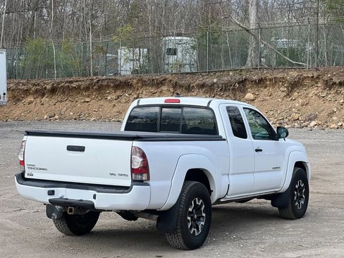 Used 2014 Toyota Tacoma 4x4 Access Cab V6 w/ SR5 Package image 6