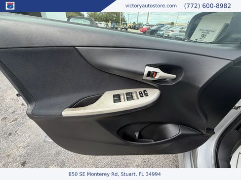 Used 2010 Toyota Corolla S image 12