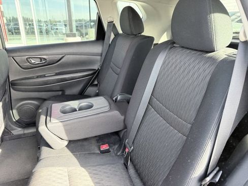 Certified 2017 Nissan Rogue SV w/ SV Premium Package image 22