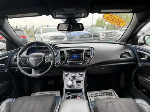Used 2015 Chrysler 200 S w/ Comfort Group FWD image 20