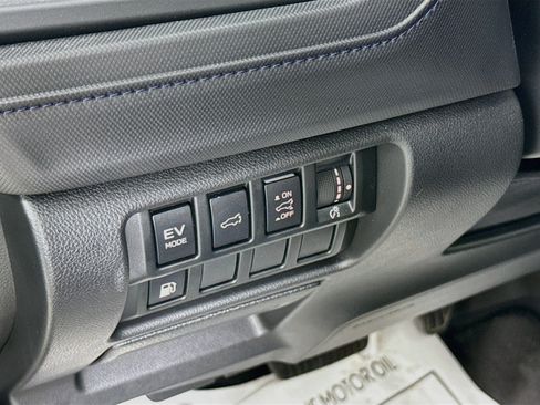Used 2025 Subaru Forester Limited AWD/4WD image 10