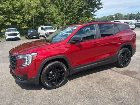 Certified 2025 GMC Terrain Elevation w/ Black Edition AWD/4WD image 44