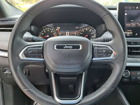Used 2024 Jeep Compass Latitude AWD/4WD image 10