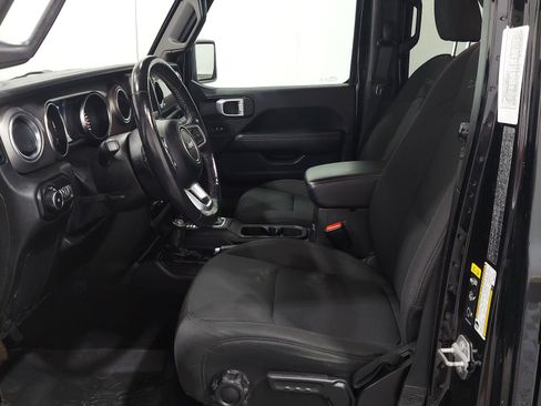 Used 2021 Jeep Wrangler Unlimited Sahara w/ Cold Weather Group AWD/4WD image 12