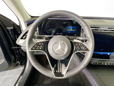 Used 2025 Mercedes-Benz E 350 4MATIC Sedan image 11