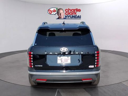 New 2026 Hyundai Palisade SEL Premium FWD image 4