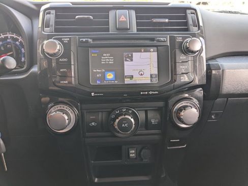 Used 2018 Toyota 4Runner TRD Off-Road Premium w/ Convenience Package image 15