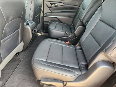 Used 2026 Chevrolet Traverse LT AWD/4WD image 30