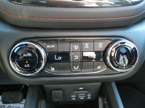 Certified 2022 Chevrolet TrailBlazer RS w/ Sun and Liftgate Package AWD/4WD image 29