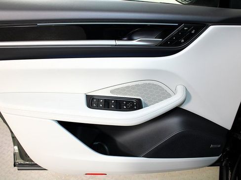 New 2025 Porsche Macan 4S Electric image 20