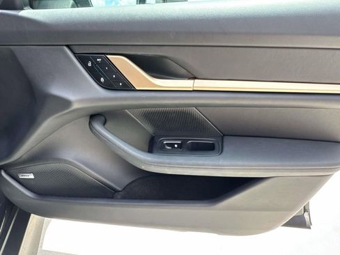 Certified 2025 Porsche Taycan 4S AWD/4WD image 19