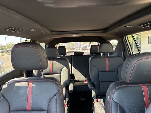 Used 2024 Chevrolet Traverse RS w/ LPO, Floor Liner Package FWD image 11