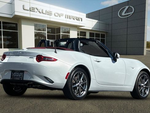 Used 2018 MAZDA MX-5 Miata Grand Touring image 9