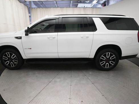 Used 2021 GMC Yukon XL AT4 w/ Technology Package AWD/4WD image 25