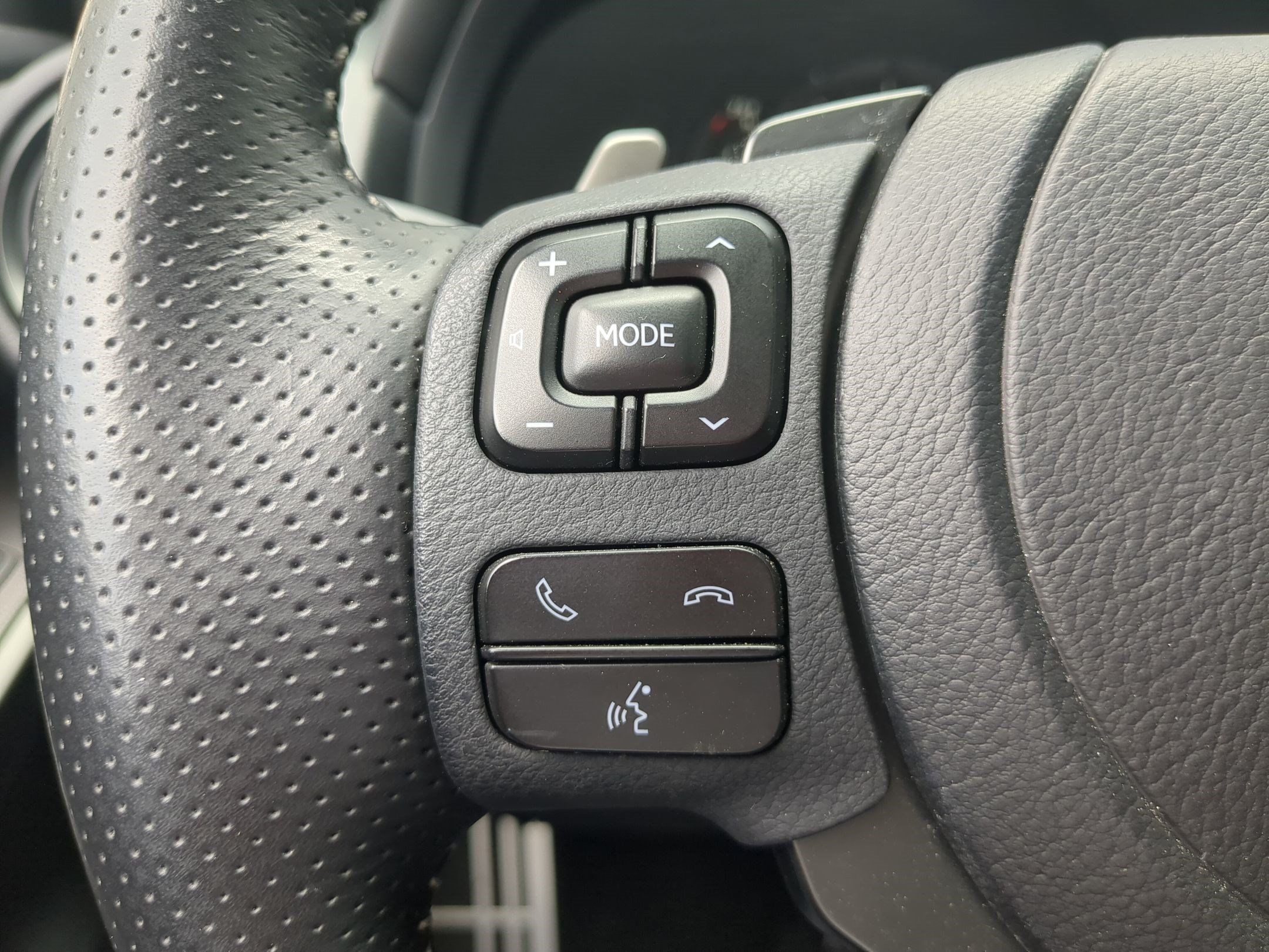 Used 2025 Lexus IS 350 F Sport w/ Navigation Package AWD/4WD image 17