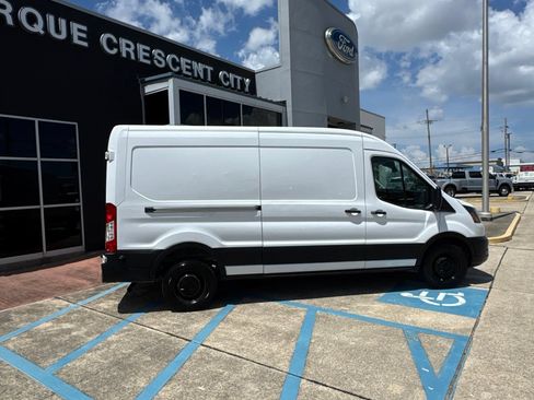 Used 2024 Ford Transit 250 148 Medium Roof RWD image 3