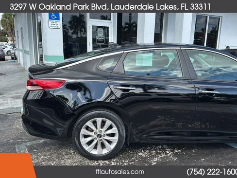 Used 2017 Kia Optima LX FWD image 12