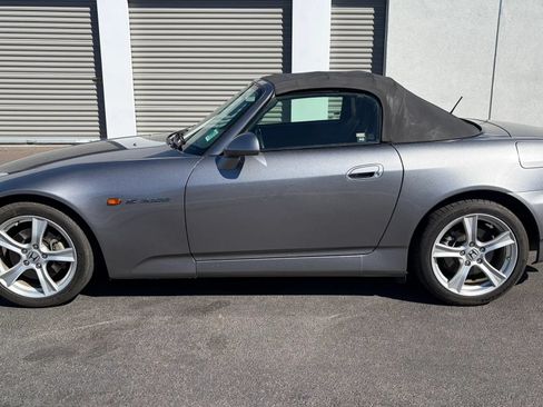 Used 2008 Honda S2000 image 2