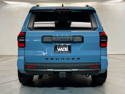 Certified 2025 Toyota 4Runner SR5 AWD/4WD image 5