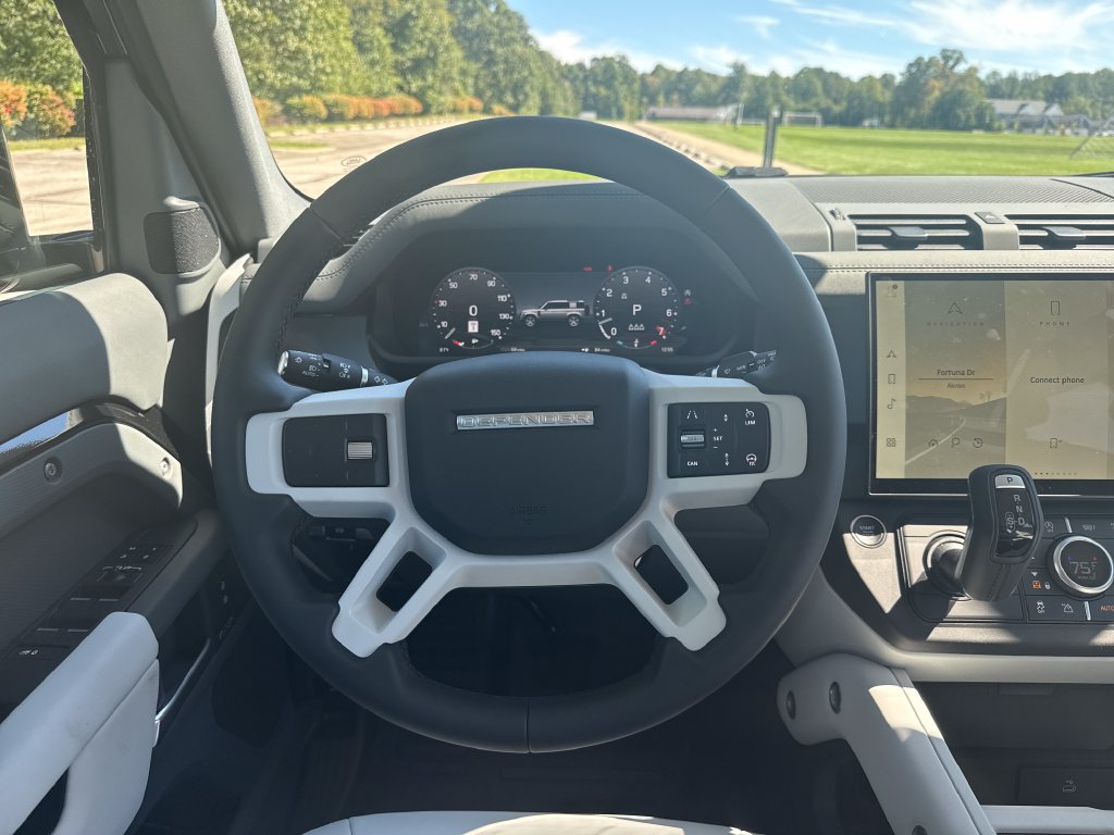 New 2026 Land Rover Defender 110 X-Dynamic SE AWD/4WD image 18