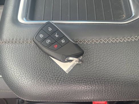 Used 2021 GMC Yukon Denali w/ Advanced Technology Package image 35