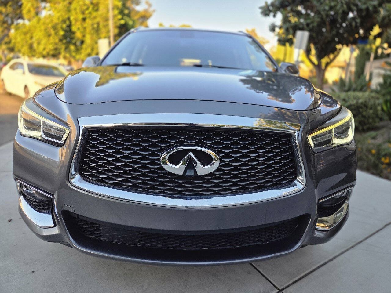 Used 2018 INFINITI QX60 Luxe w/ Premium Plus Package AWD/4WD image 6