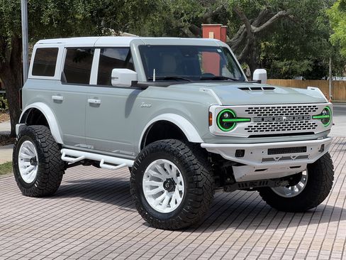 Used 2024 Ford Bronco Outer Banks image 6