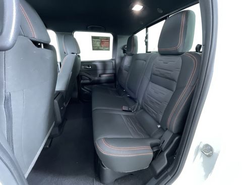 Certified 2025 Nissan Frontier PRO-4X image 20