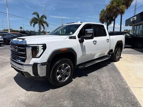 Used 2026 GMC Sierra 2500 SLT w/ SLT Premium Package AWD/4WD image 4