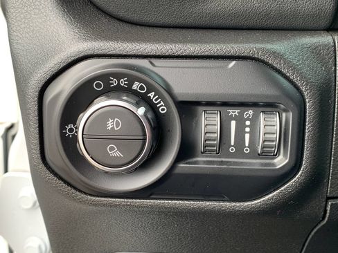 Used 2021 Jeep Gladiator Overland AWD/4WD image 21