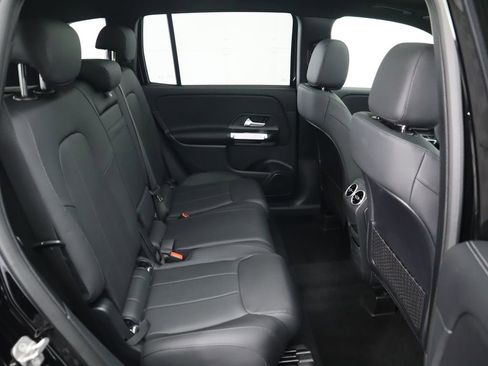 Certified 2025 Mercedes-Benz GLB 250 4MATIC image 22