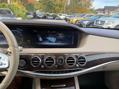 Used 2018 Mercedes-Benz S 560 4MATIC Sedan image 8