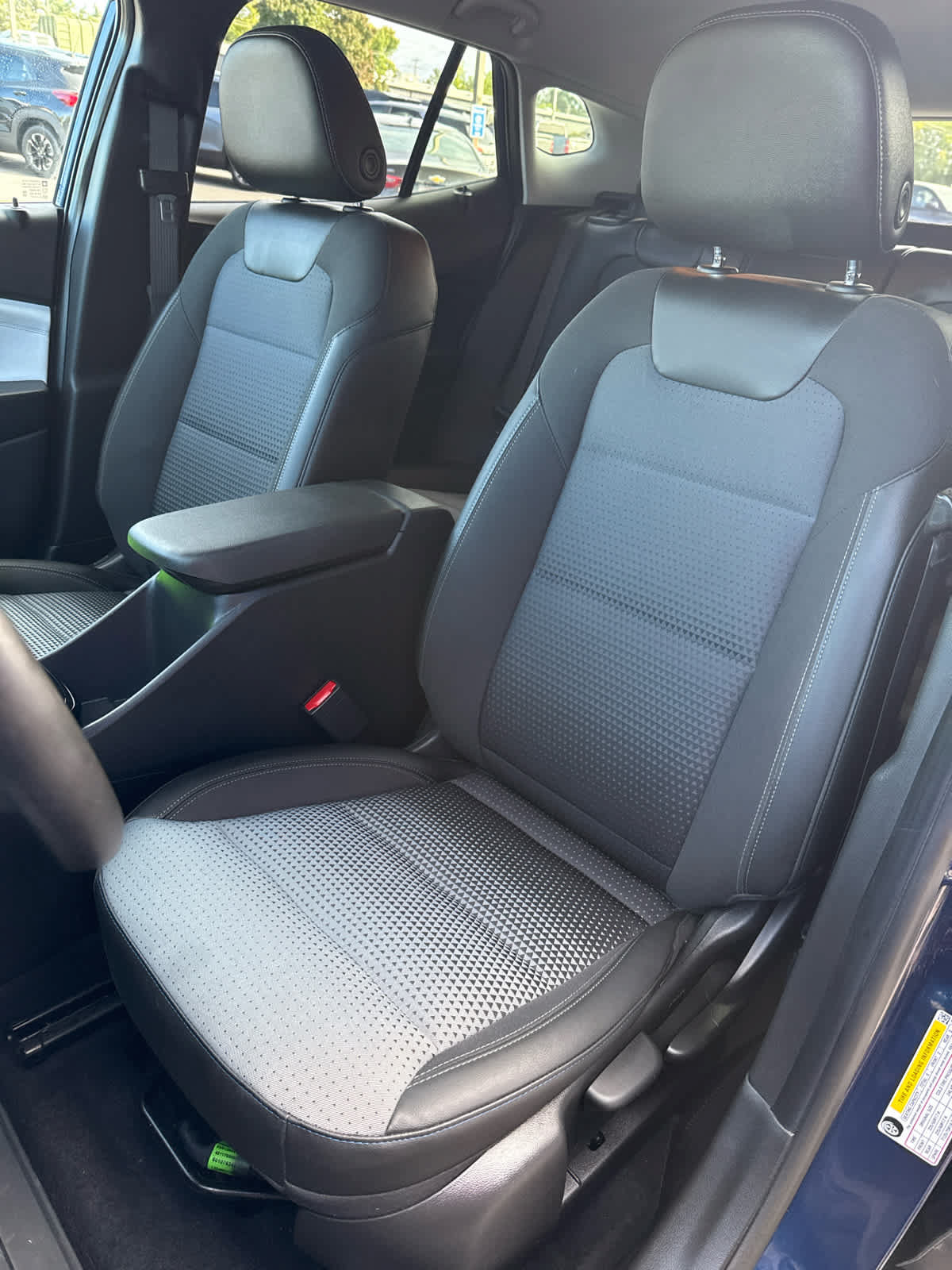 Used 2024 Chevrolet Trax LT w/ Driver Confidence Package FWD image 5